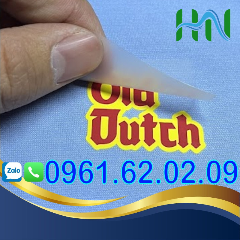 thao tác sử dụng nhãn ép nhiệt